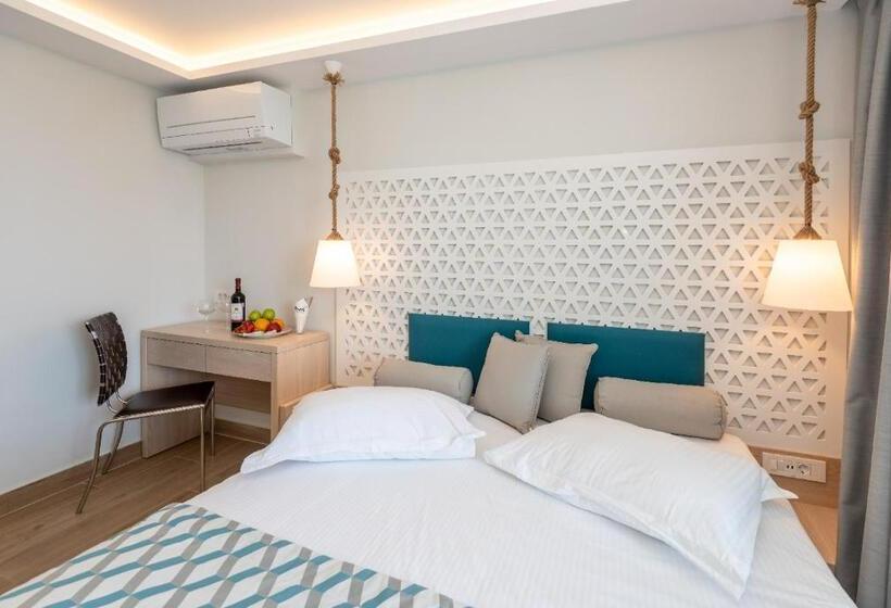 Quarto Estandar Individual, Triton Boutique