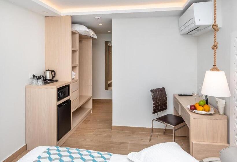 Quarto Triplo Estandar, Triton Boutique