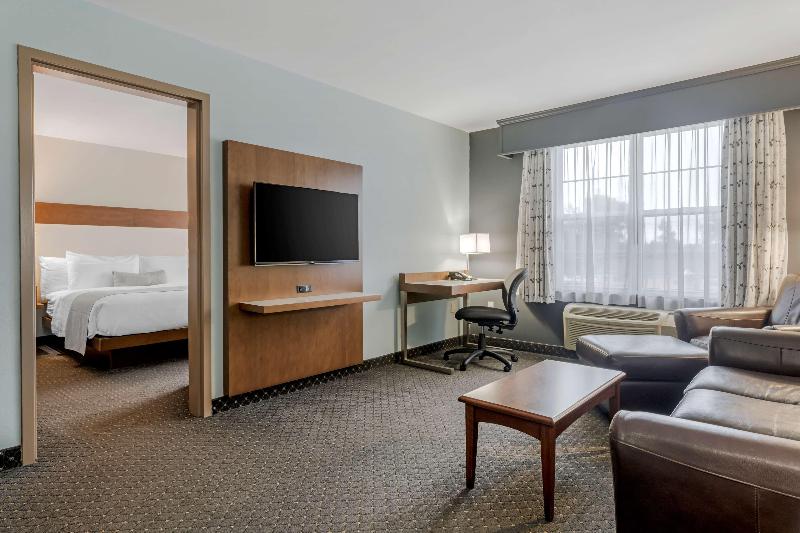 Люкс Кровать Кинг, Best Western Plus Woodstock Hotel Conference Centre
