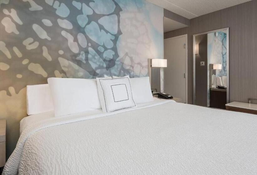 اتاق استاندارد با تخت بزرگ, Courtyard By Marriott Toronto Vaughan