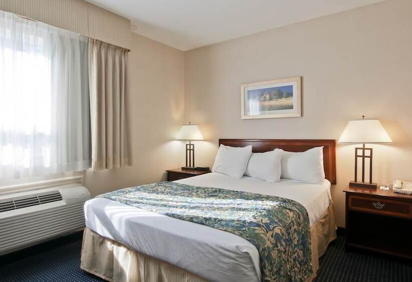 Люкс, Travelodge By Wyndham Trenton