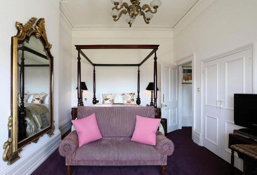 اتاق استاندارد, The Ickworth Hotel And Apartments   A Luxury Family