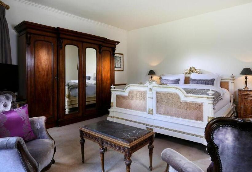 اتاق استاندارد, The Ickworth Hotel And Apartments   A Luxury Family