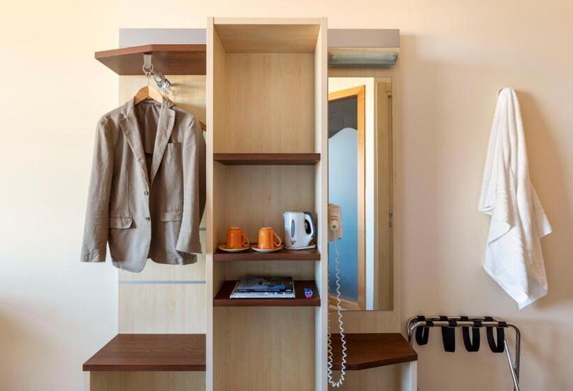 اتاق استاندارد, B&b Hotel Cherasco Langhe