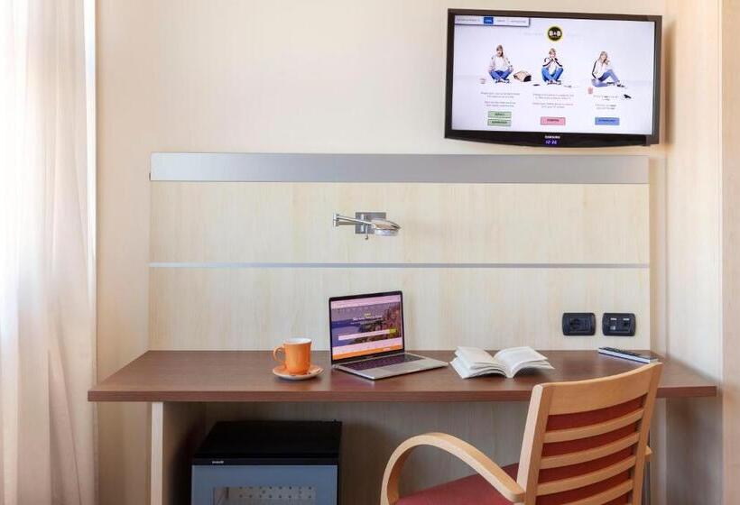 اتاق استاندارد, B&b Hotel Cherasco Langhe