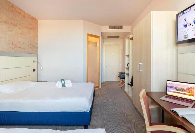 اتاق استاندارد برای معلولان, B&b Hotel Cherasco Langhe
