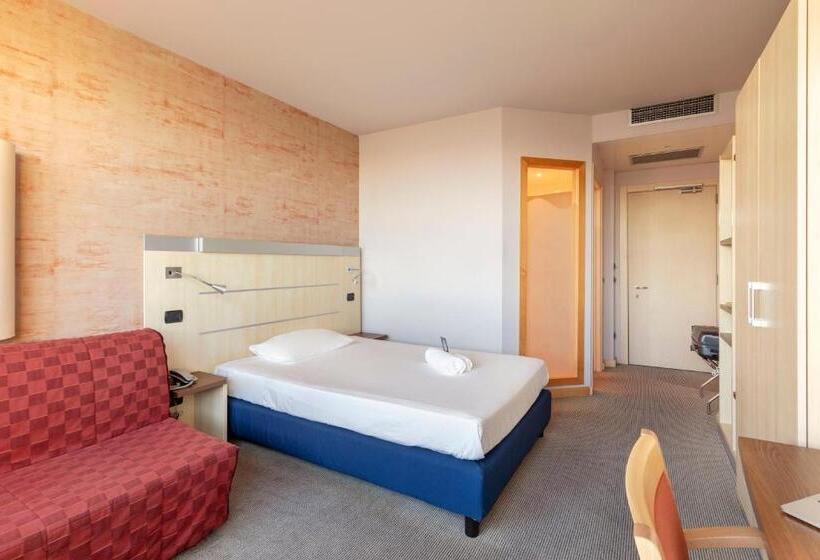 اتاق اکونومی, B&b Hotel Cherasco Langhe