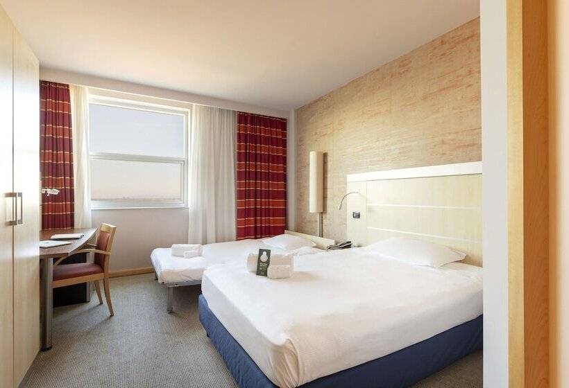اتاق استاندارد, B&b Hotel Cherasco Langhe