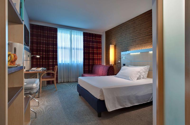 اتاق استاندارد, B&b Hotel Cherasco Langhe