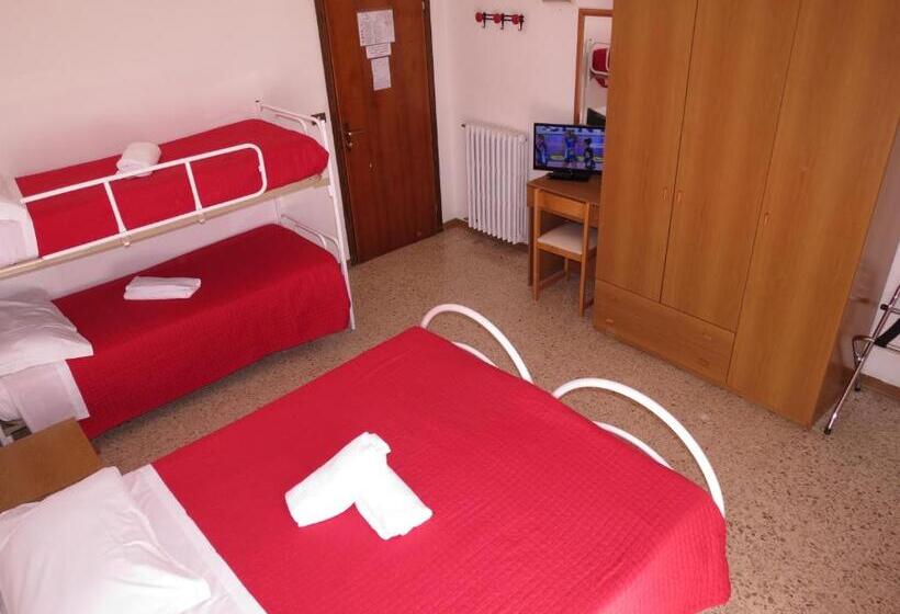 Habitación Cuádruple Economy, Gemini