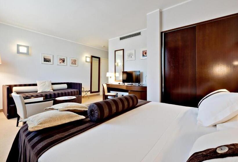 Полулюкс, Italiana Hotels Cosenza