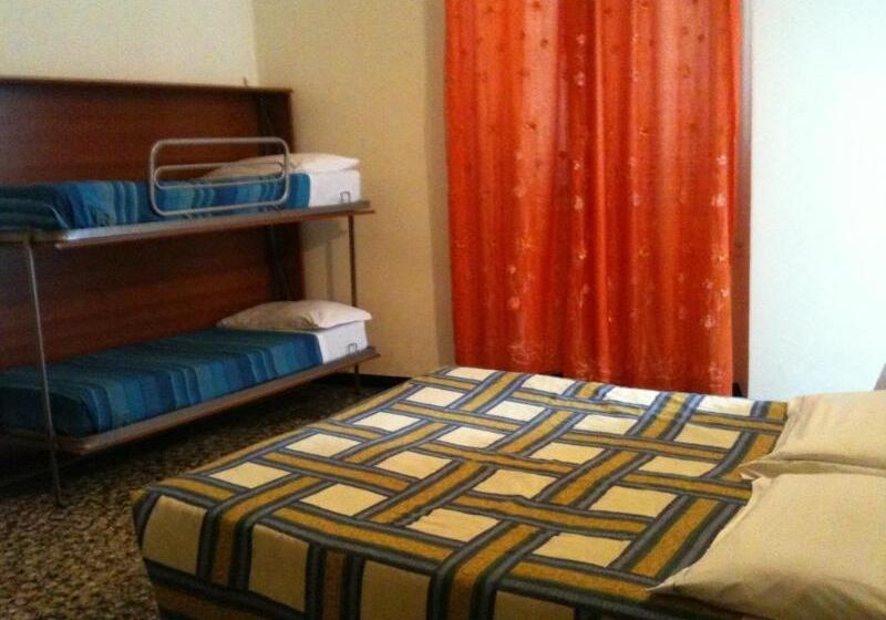 اتاق استاندارد چهار تخته, Le Tre Stazioni