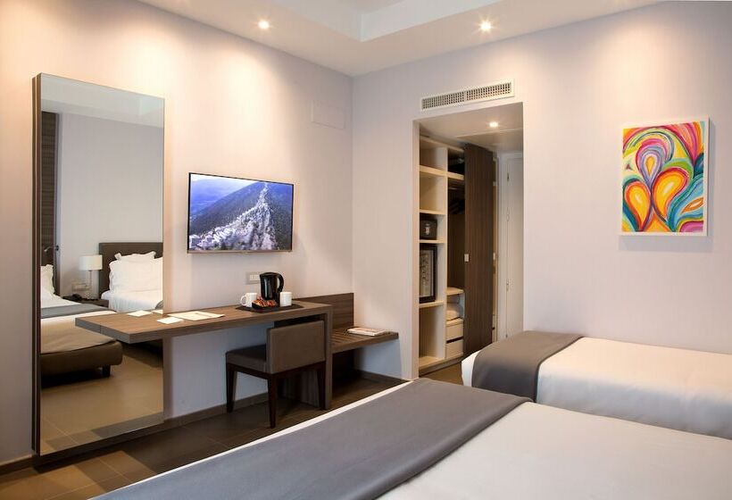 חדר סטנדרט לשלושה עם נוף לגינה, Marad