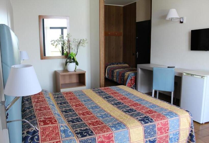 اتاق استاندارد چهار تخته, Residence Holiday