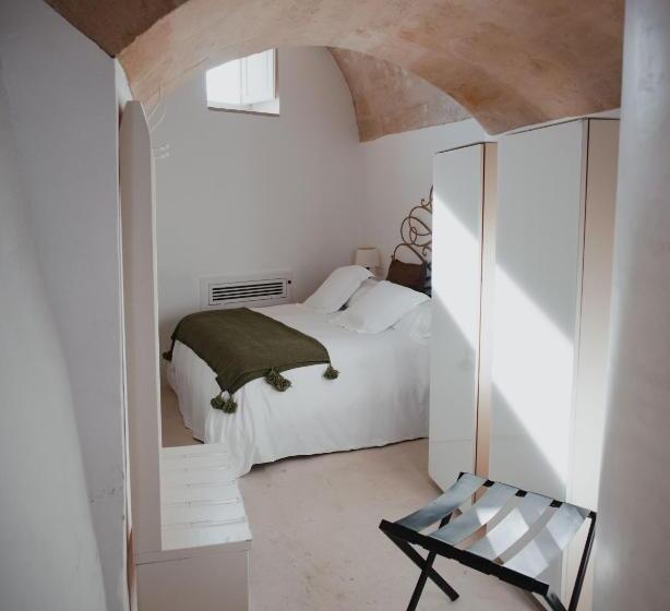 اتاق لوکس, Sant Angelo, Matera