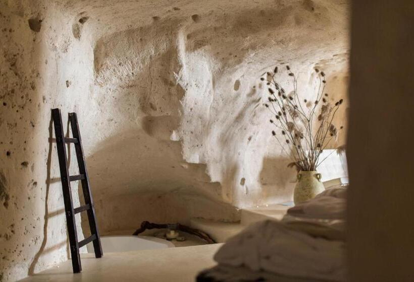 سوییت سوپریور, Sant Angelo, Matera