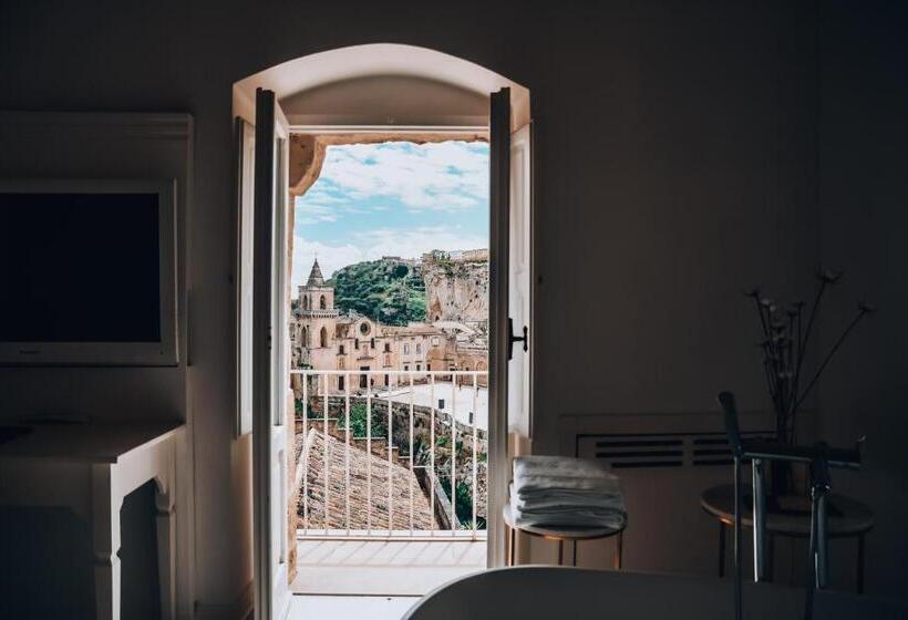 سوییت جونیور, Sant Angelo, Matera
