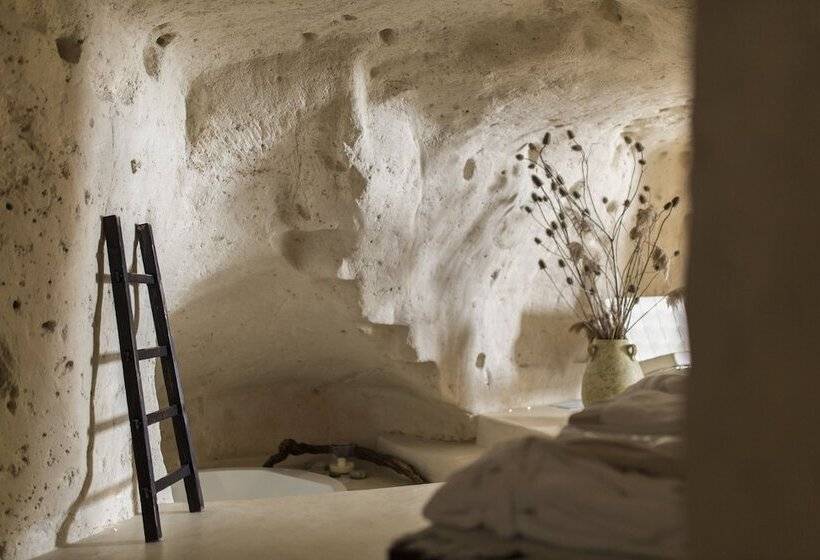 سوییت سوپریور, Sant Angelo, Matera