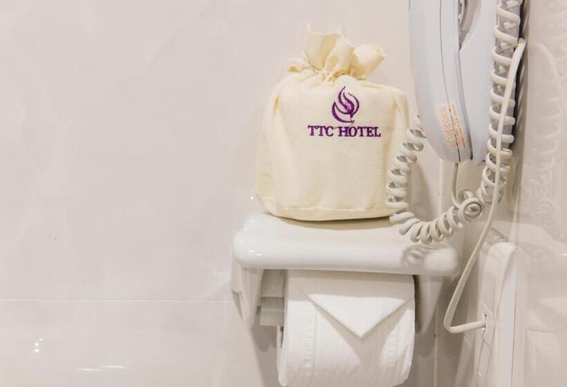 Deluxe room with river view, Ttc Hotel   Can Tho