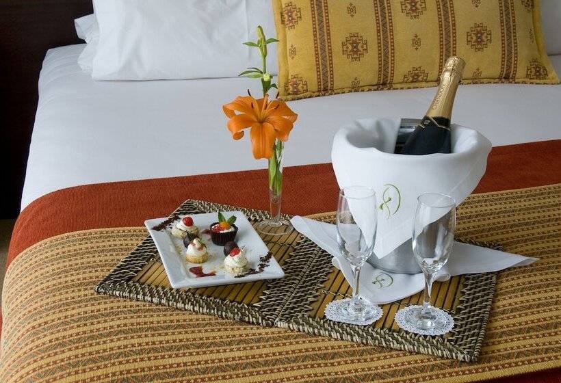 اتاق استاندارد با چشم‌انداز دریاچه, Xelena Hotel & Suites
