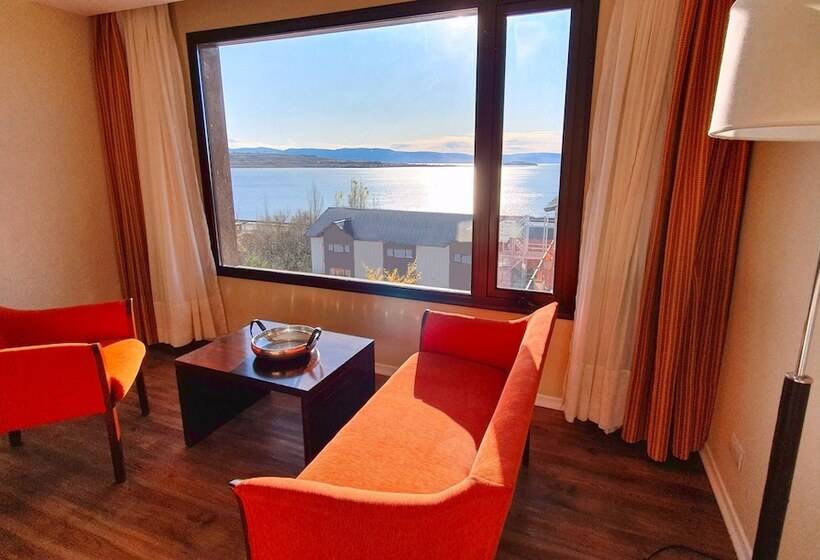 سوییت جونیور, Xelena Hotel & Suites