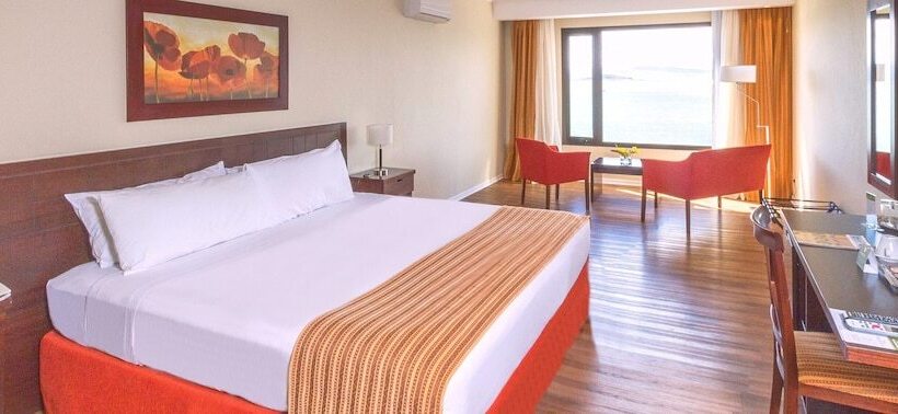 سوییت جونیور, Xelena Hotel & Suites