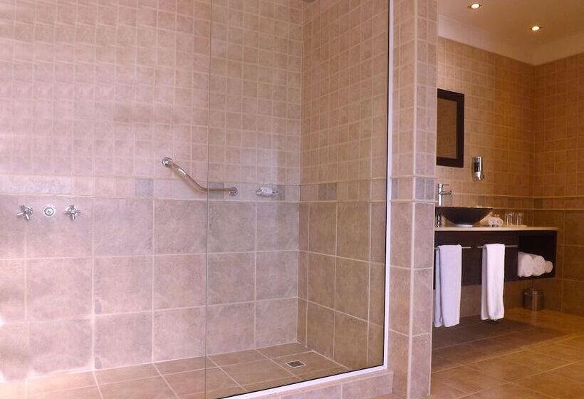سوییت لوکس, Xelena Hotel & Suites