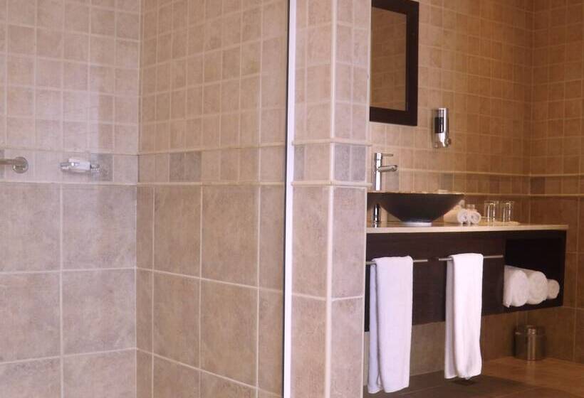 سوییت لوکس, Xelena Hotel & Suites
