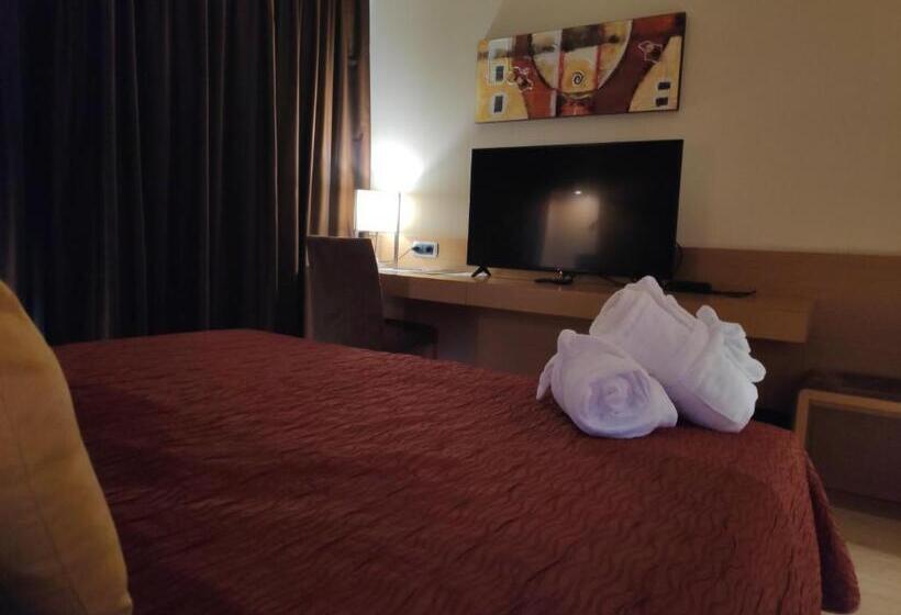 اتاق پریمیوم سه تخته, Wuau! Hotel Galanthus & Spa