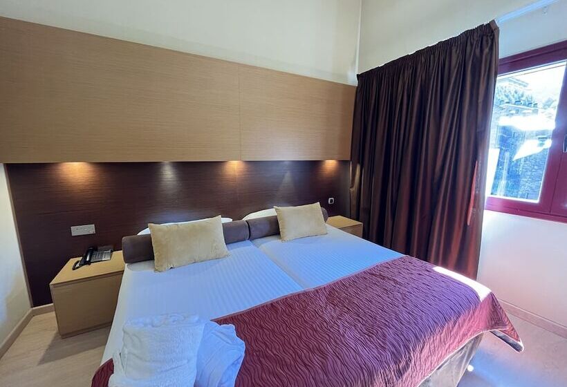 اتاق پریمیوم سه تخته, Wuau! Hotel Galanthus & Spa