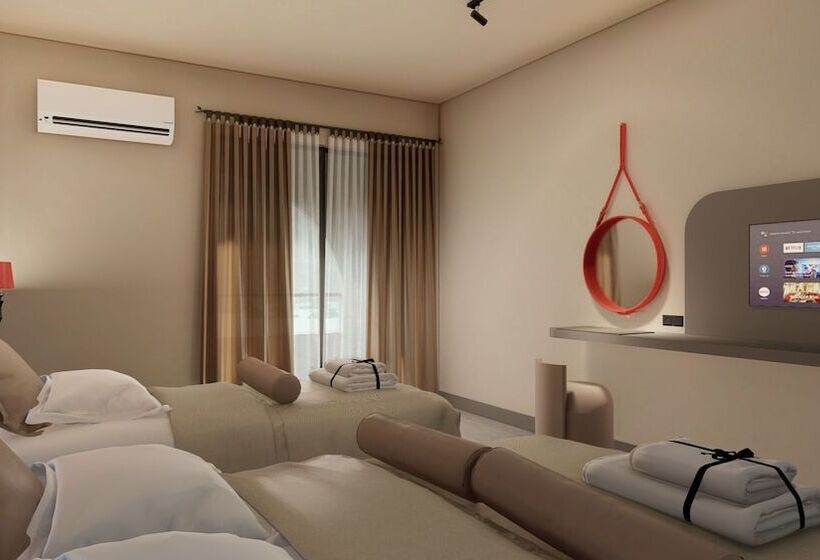 Standard Triple Room, Golden Sun