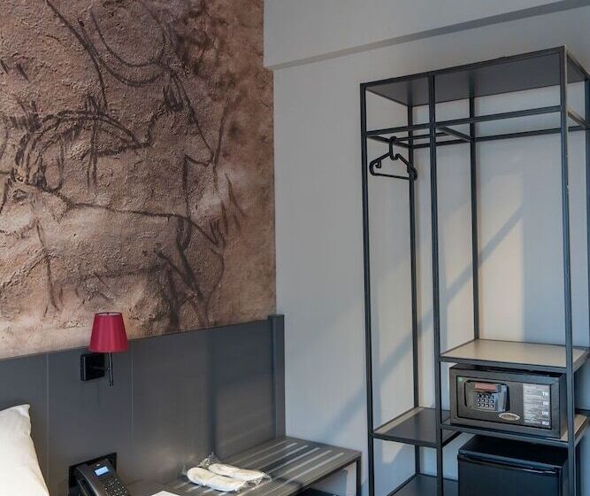 Standard Room, Golden Sun