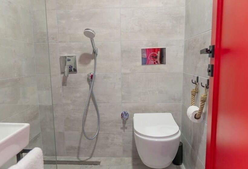 Standard Triple Room, Golden Sun