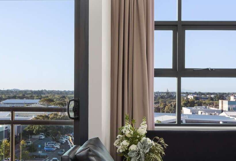 Люкс Повышенной Комфортности, Rydges Mackay Suites