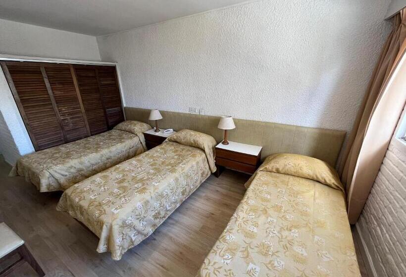 اتاق استاندارد سه نفره, Punta Del Este Shelton