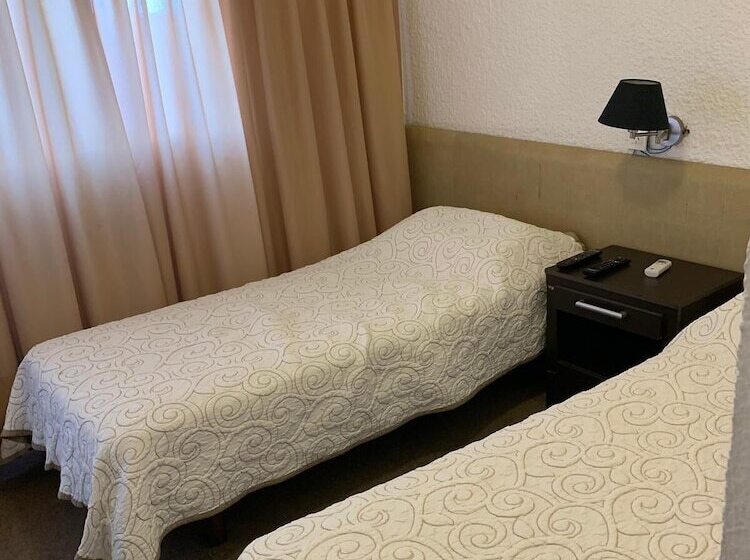 اتاق استاندارد چهار تخته, Punta Del Este Shelton