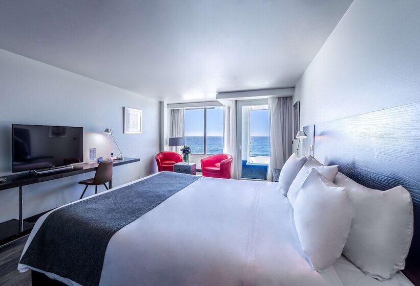 스탠다드 스튜디오 더블 침대, Radisson Blu Acqua Hotel & Spa Concon