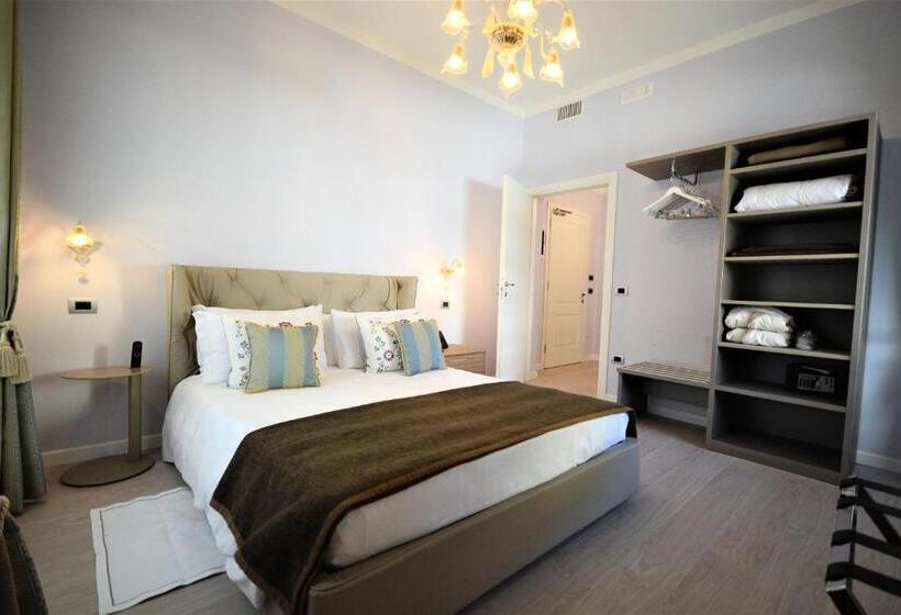 سوییت, Les 7 Suites Erica