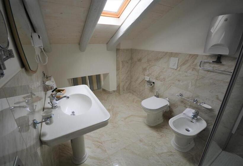 سوییت, Les 7 Suites Erica