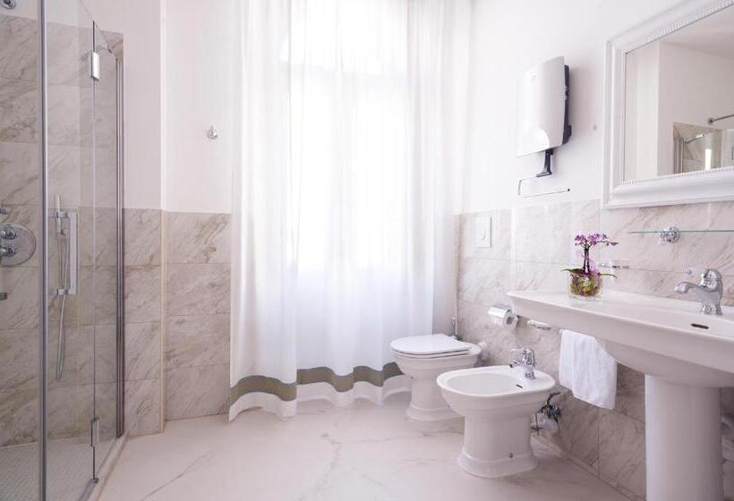 سوییت سوپریور, Les 7 Suites Erica