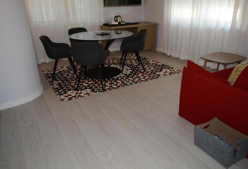 سوییت سوپریور, Les 7 Suites Erica