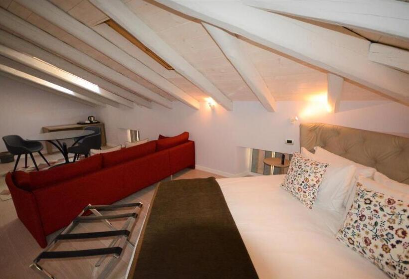 سوییت, Les 7 Suites Erica