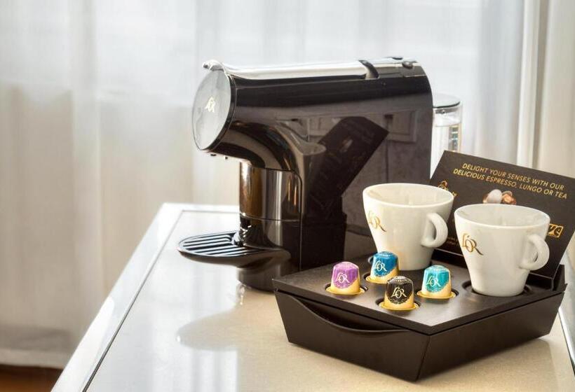 سوییت خانوادگی, Black Star Suites