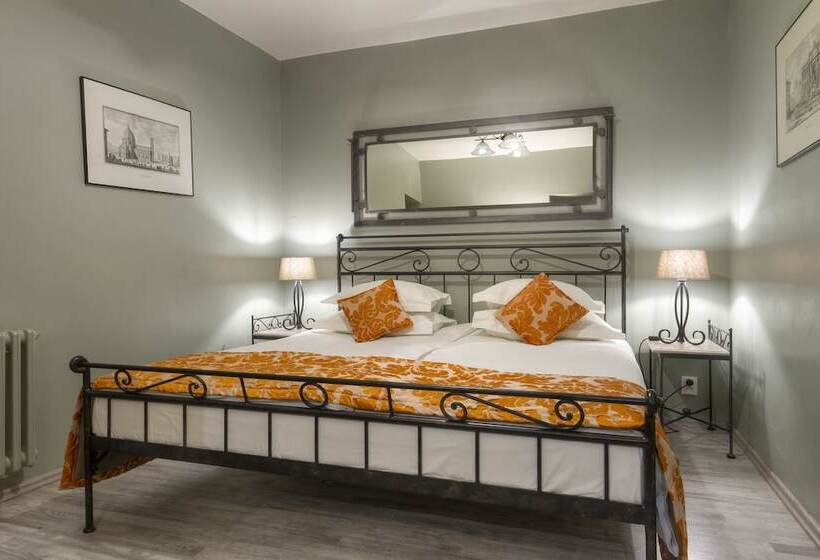 سوییت جونیور, Black Star Suites