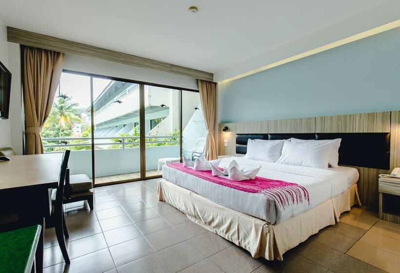 수피리어 룸 풀장 전망, Karon Whale Resort