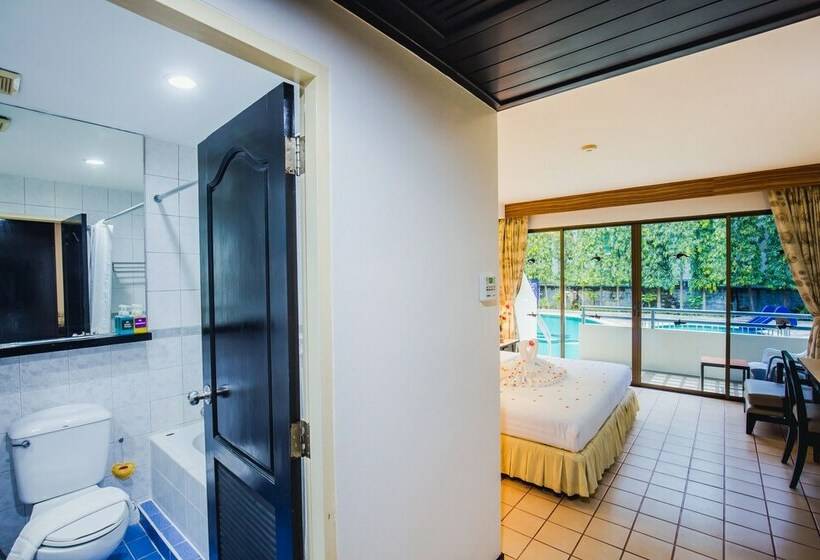 디럭스 룸, Karon Whale Resort