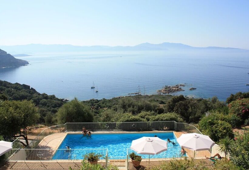 Апартаменты 2 Спальни Вид на Море, Residence Roc E Mare Cargèse