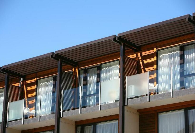 Номер Стандарт 2 Двуспальные Кровати, Novotel Queenstown Lakeside