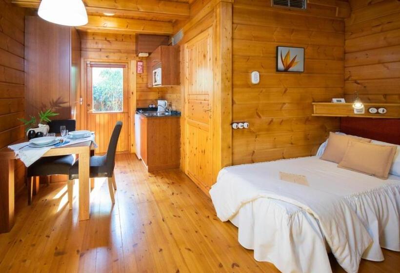 Номер Стандарт Адаптированный для Инвалидов, Somlom   Eco Friendly Montseny