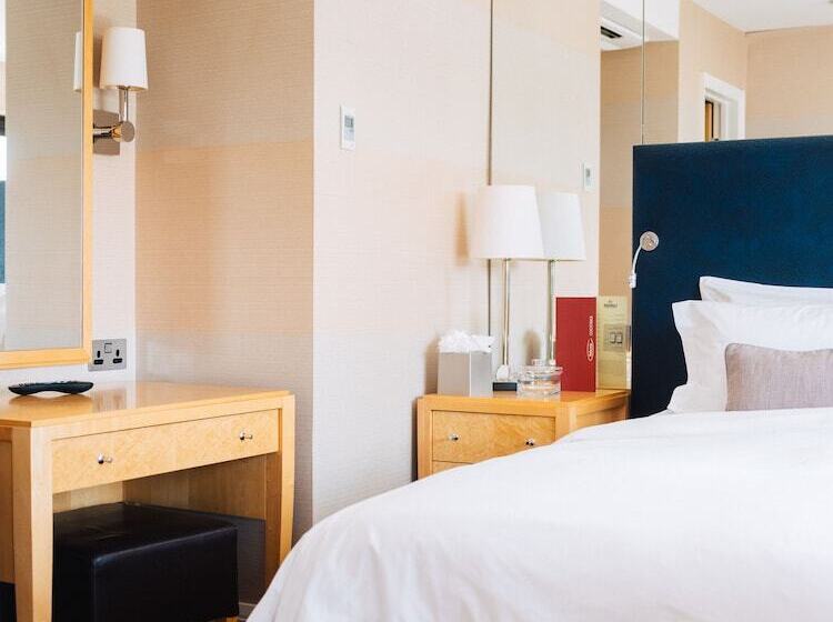 Люкс Повышенной Комфортности, The Club Hotel & Spa Jersey
